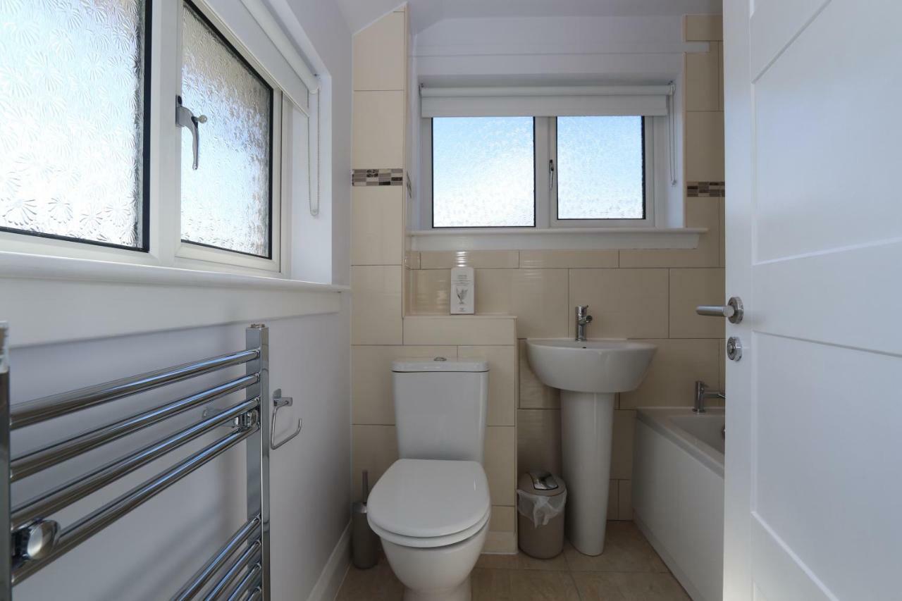 Dunfermline - Luxury 3 Bedroom 2 Bathroom Detached House With Garden Exteriér fotografie