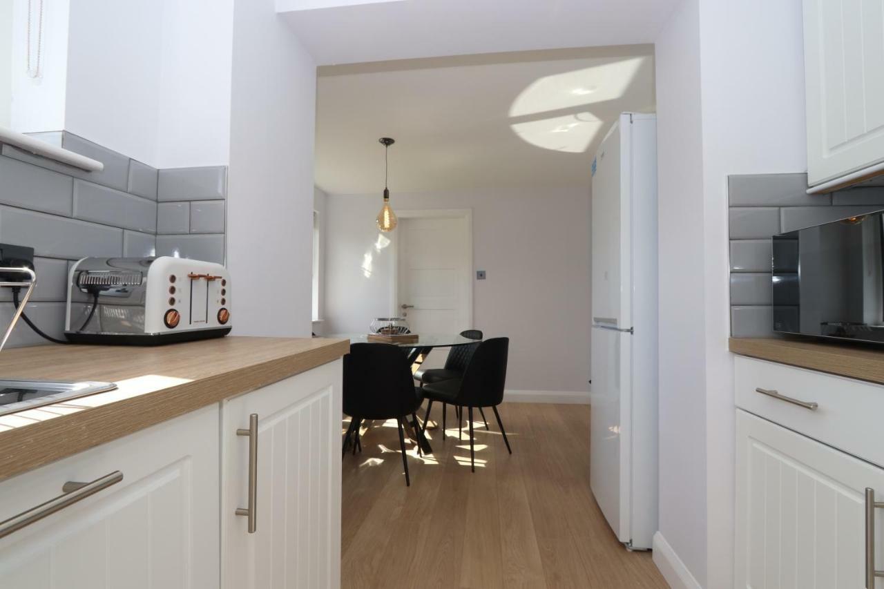 Dunfermline - Luxury 3 Bedroom 2 Bathroom Detached House With Garden Exteriér fotografie